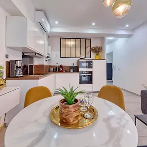 Appartement Vibes, Indoor Parking, Breakfast & Air Conditioning, Nice